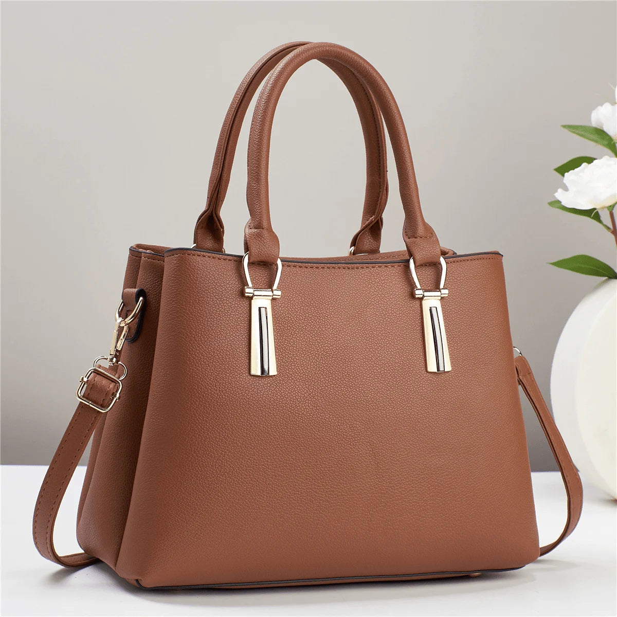 New Women's Versatile Large Capacity Handheld One Shoulder Crossbody Bag Women's Versatile Crossbody Bag
