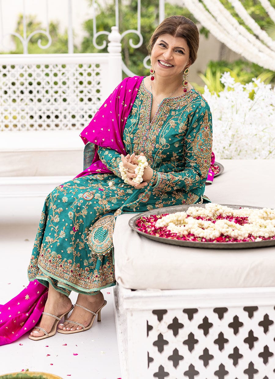Premium Emerald Jamawar Ensemble with Heavy Hand Embroidery, Floral Motifs, Silk Izaar and Magenta Dupatta