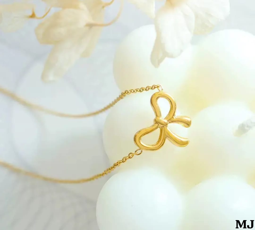 GOLD PLATED RIBBON 🎀 LOCKET