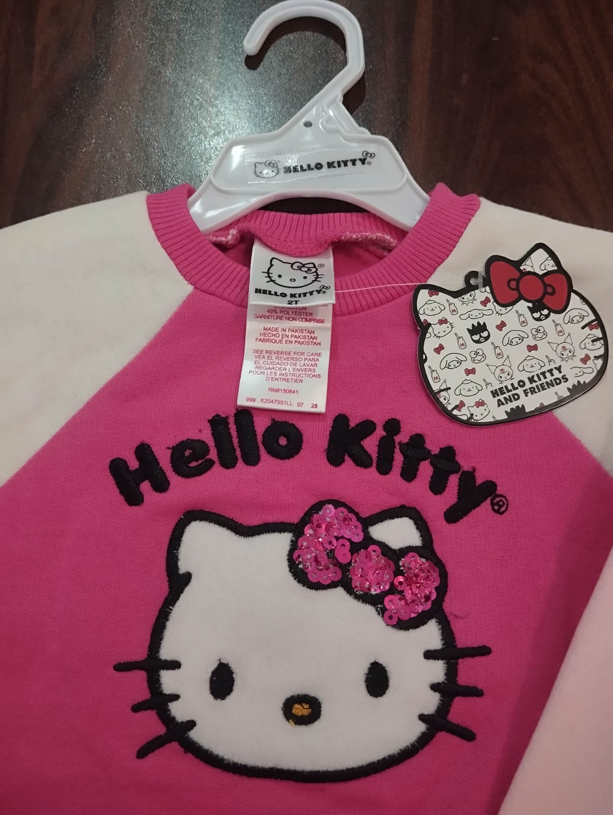 Kids Clothing Brand Name Hello Kitty export shipment condition Sizes : 1 sal se 12 sal Colors : 4 to 5 Fabric : fleece