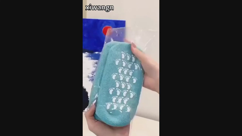 Soft Gel Moisturizing Foot Care Socks with Gel Mask Sleeves & Relaxing Massage Stick – Spa Kit for Dry Feet & Cracked Heels | Reusable Heel Protector Socks for Men & Women