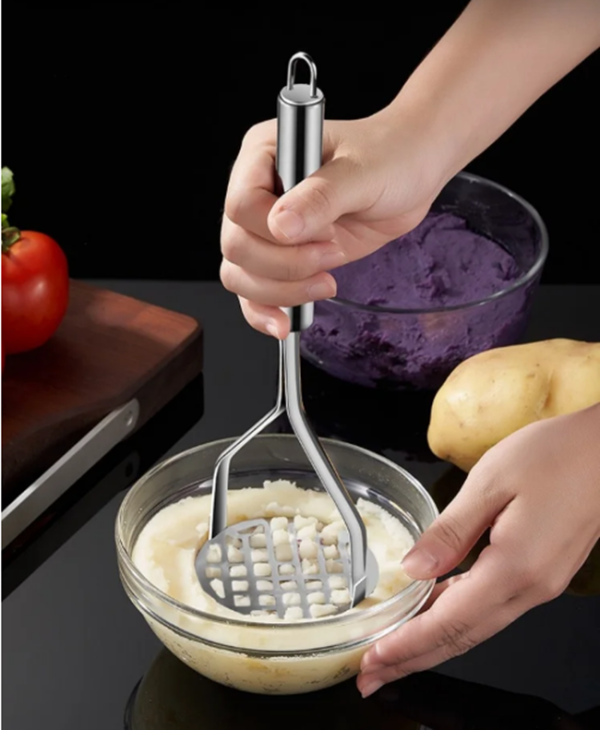 Durable Sturdy Duty Metal Pressed Vegetable Masher Potato Masher Machine Kitchen Utensils Mash Stainless Steel Potato Masher